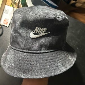 Nike bucket